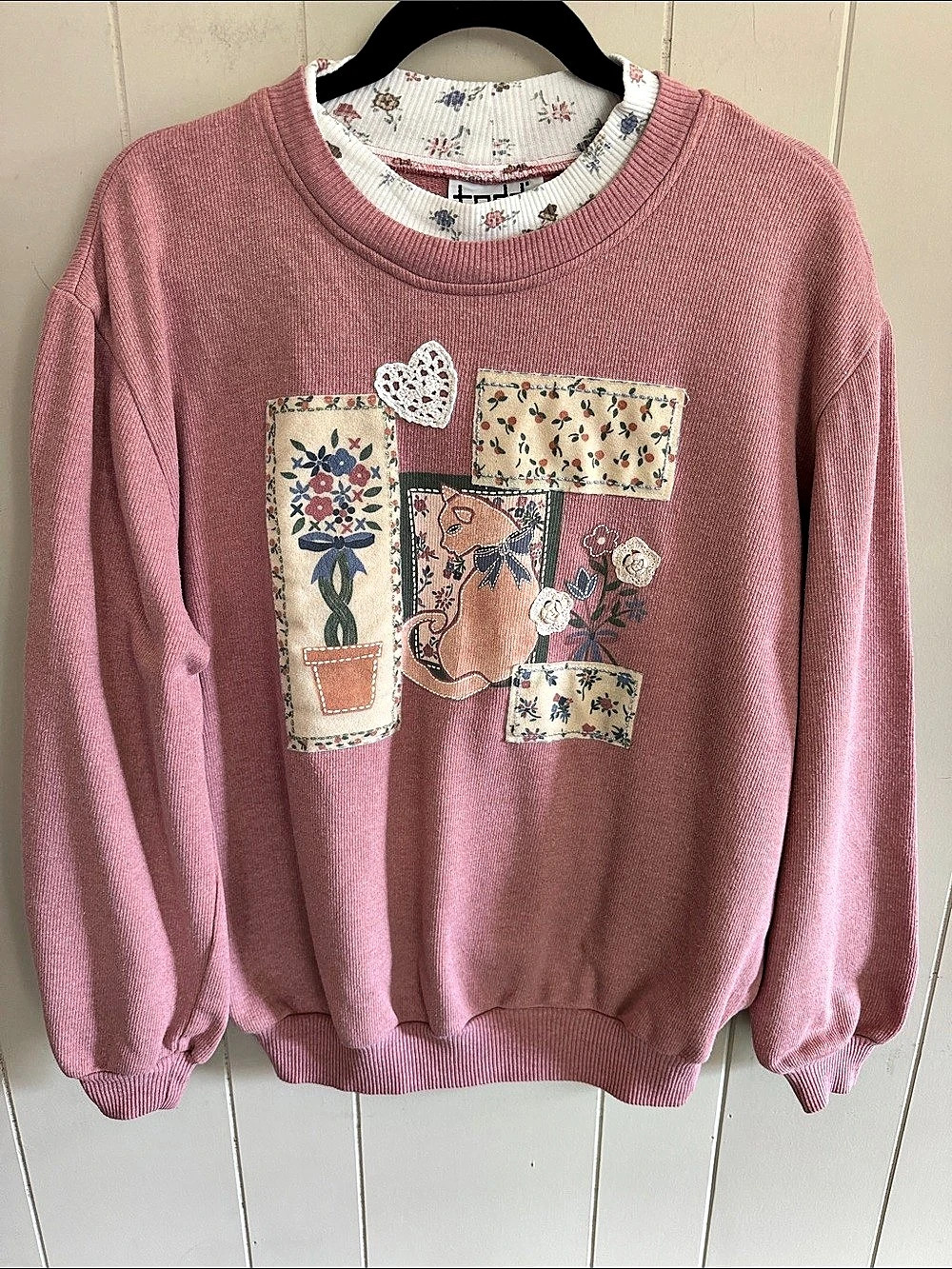 Vintage Cat Floral Appliqué Pink Sweatshirt Cottagecore Grandmacore 90s S M
